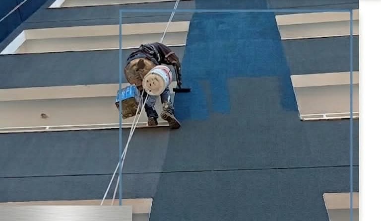 Pintura de fachada em altura